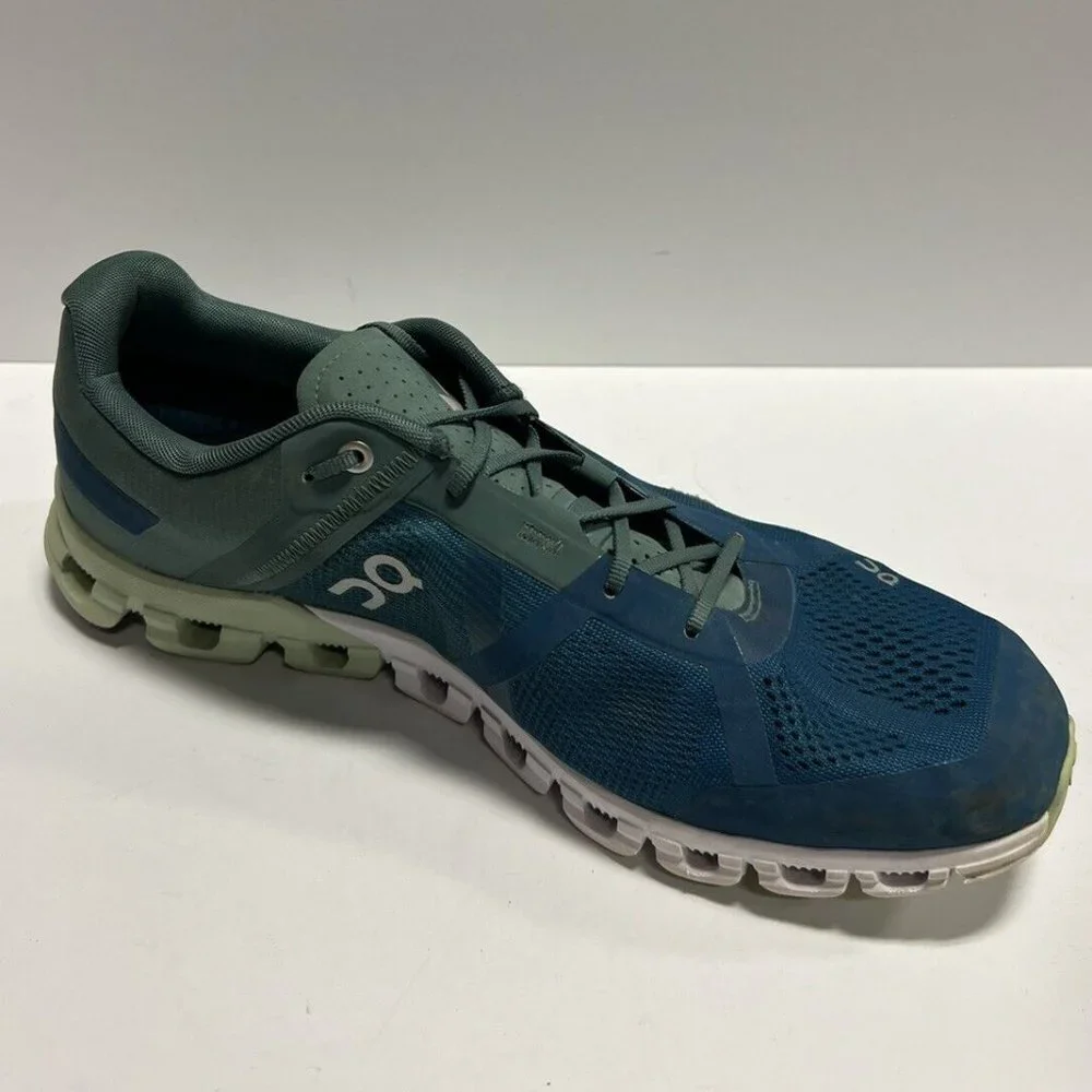 On Men's Cloudflow Running Shoes, Size 12.5M